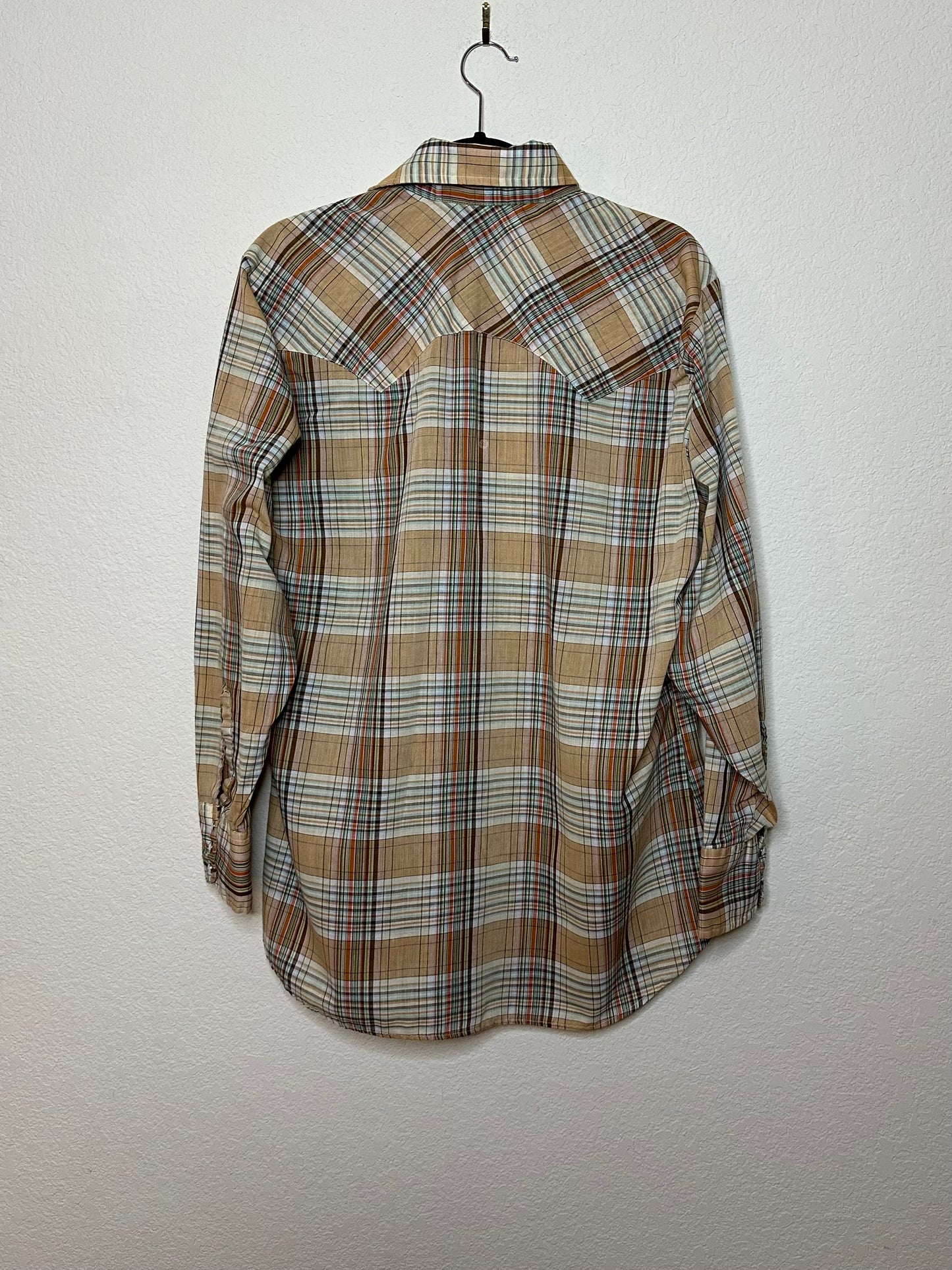 70’s Levi’s Plaid Western Pearl Snap Shirt (Unisex L)