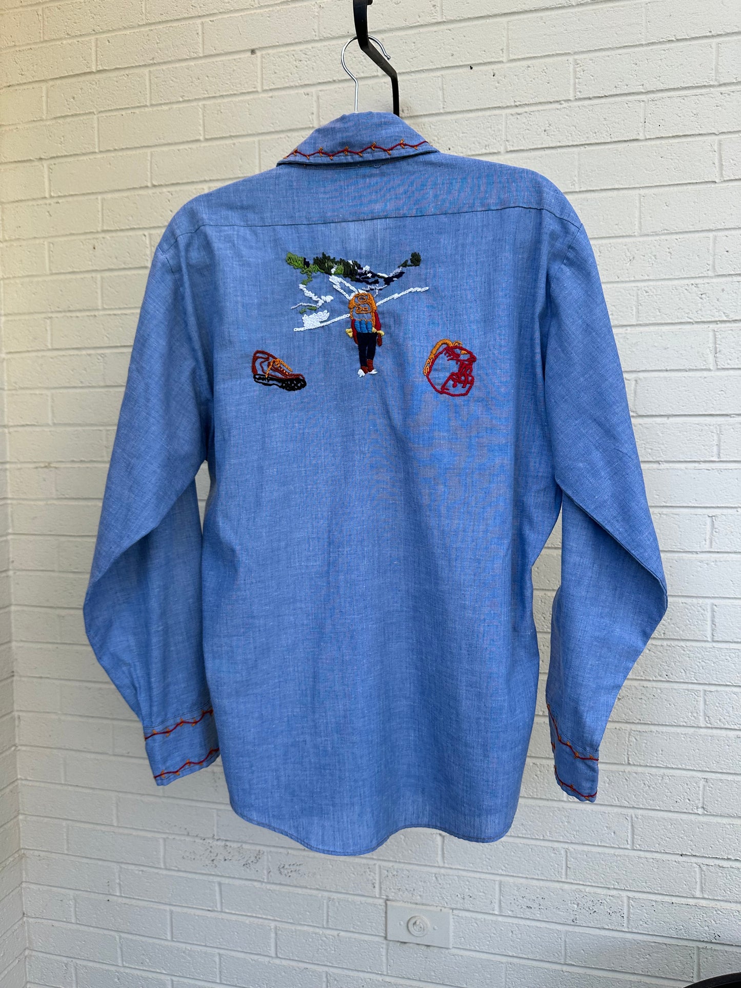 70’s Wrangler Hand Embroidered Chambray Shirt (L)