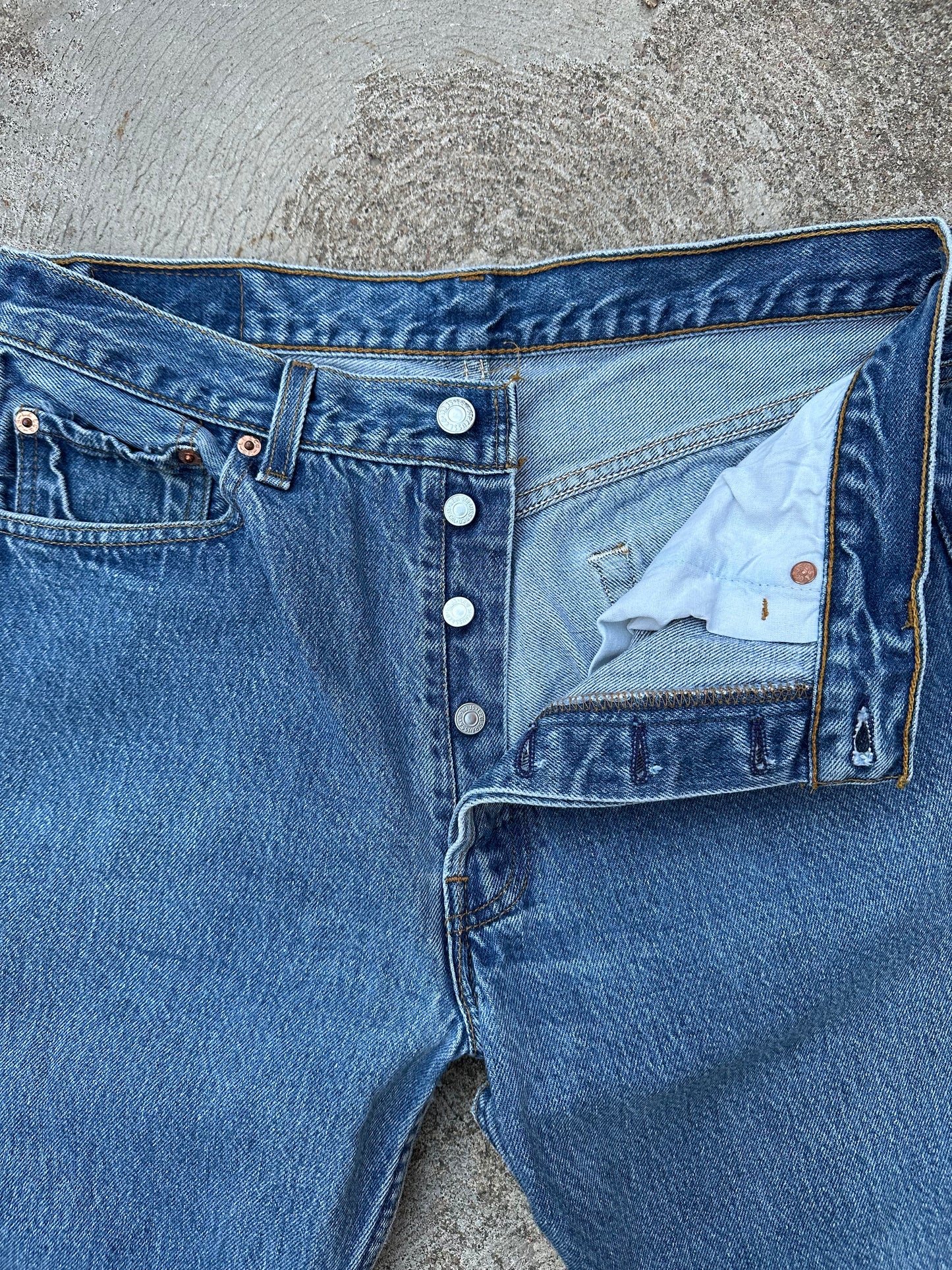 90’s Levi’s 501xx STF Denim Jeans USA (Men’s 31x29 / Women’s 29)