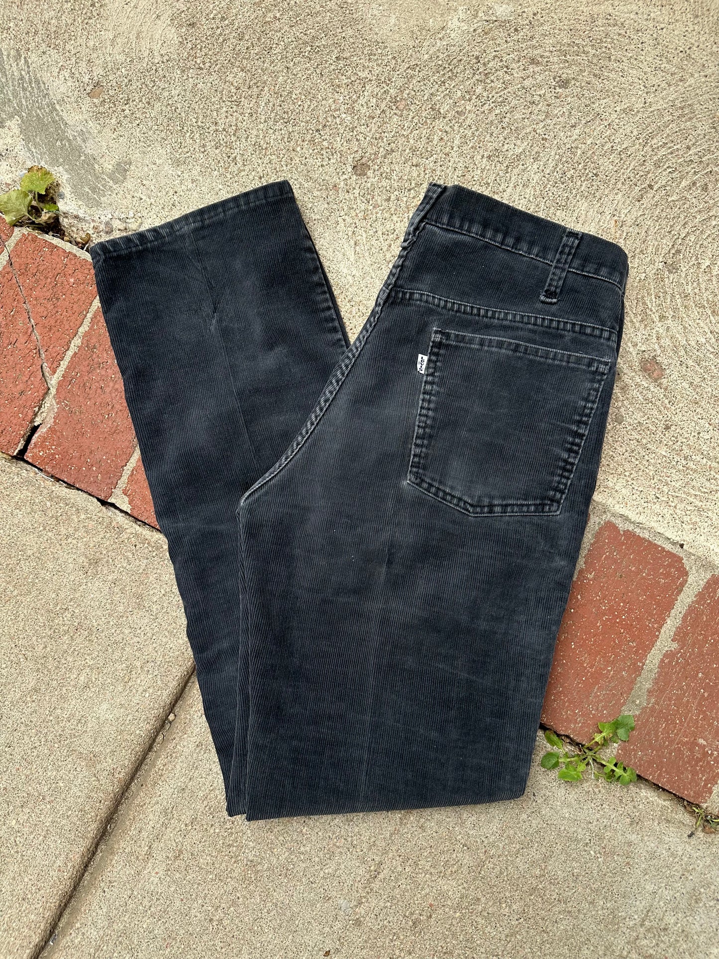 80’s Levi’s 519 “Californian” Corduroy White Tab Pants (Men’s 32/ Women’s 30)