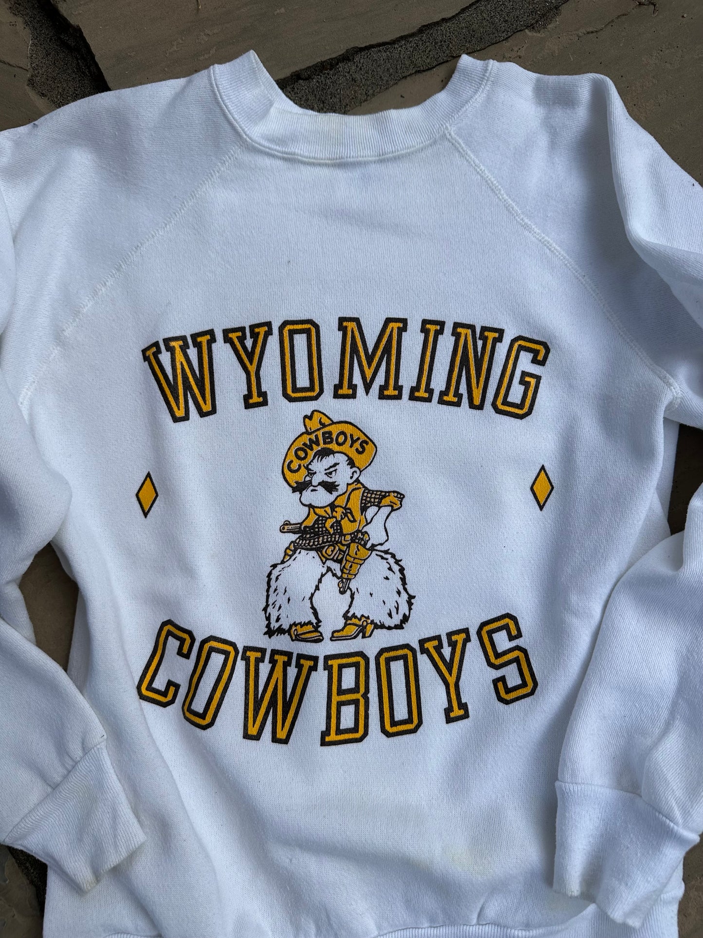 70’s Wyoming Cowboys Pistol Pete Raglan Sweatshirt (Women’s M)