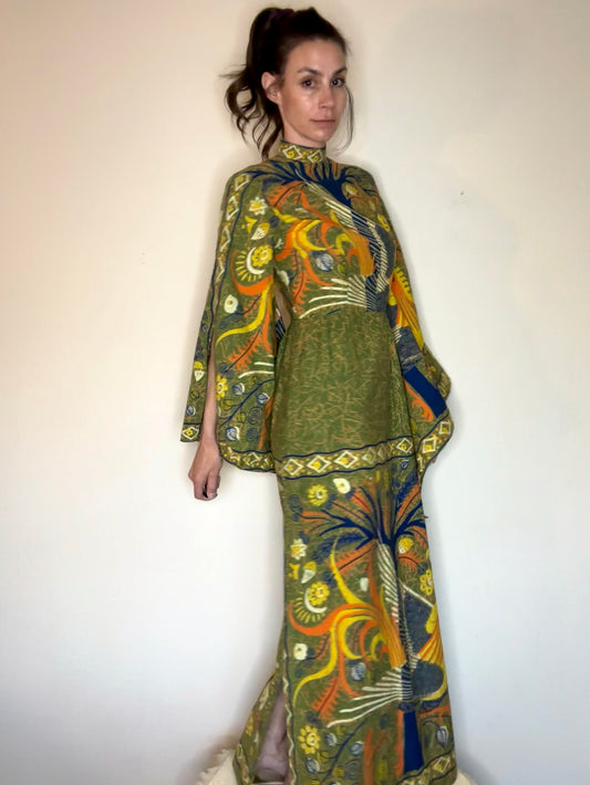 60’s Handmade Dramatic Bell Sleeve Kaftan from Hand Dyed Escalera Batik Cotton Fabric (S/M)