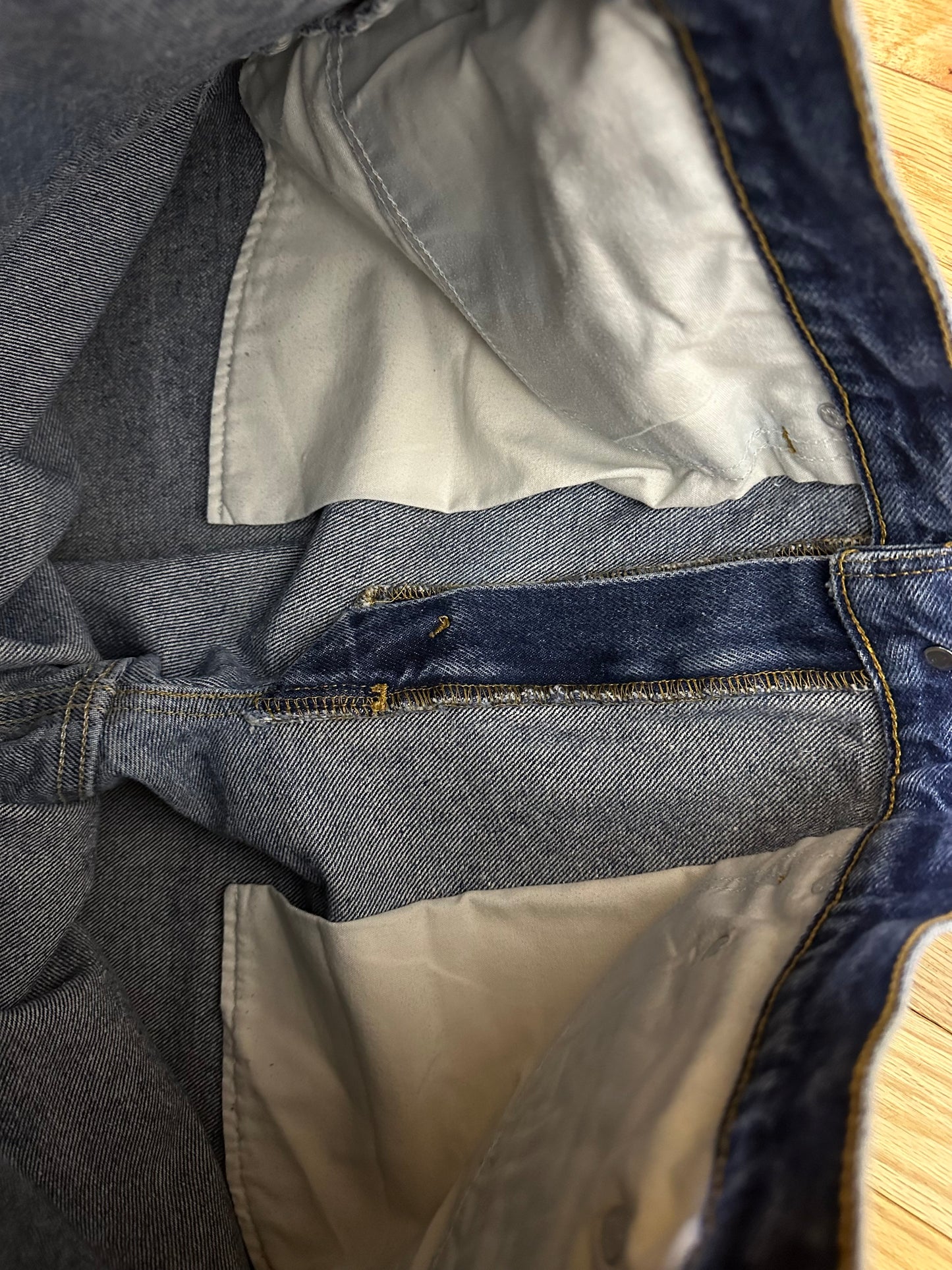 00’s Levi’s 550 USA Jeans (33x33 / Modern 10/12)