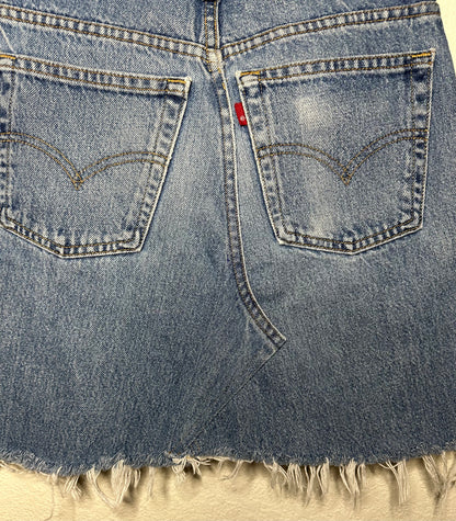 70’s Levi’s 550 Denim Handmade into Mini Skirt (0/2)