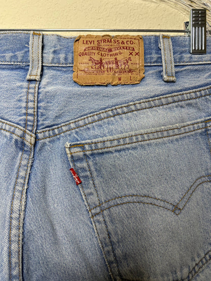 80’s Levi’s 501 USA Patched Jeans (32x31 / Modern 8/10)