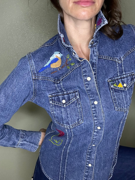 MCA VINTAGE REVIVAL: Vintage Hand Embroidered Denim Western Shirt (Women’s XS/S)