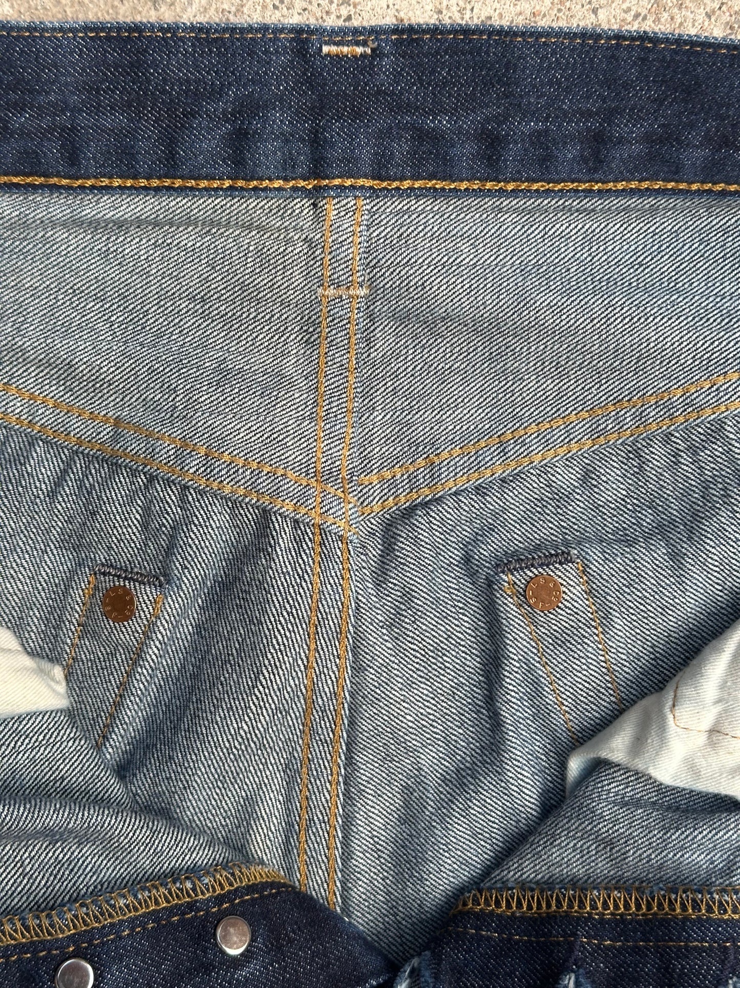 1947 LEVI’S LVC Big E 501XX Redline Selvedge Japanese Denim Jeans USA (30x31/Modern 28/29) Repro