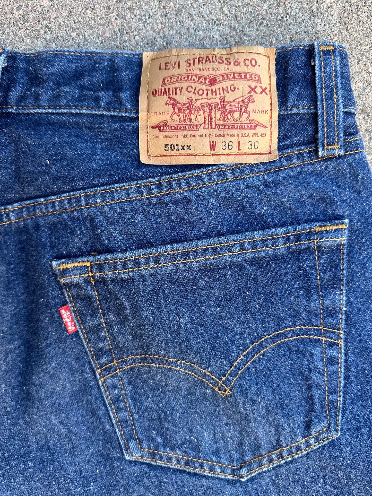 90’s Levi’s 501xx STF Raw Indigo Denim Jeans USA (Men’s 33x28 / Women’s 31)