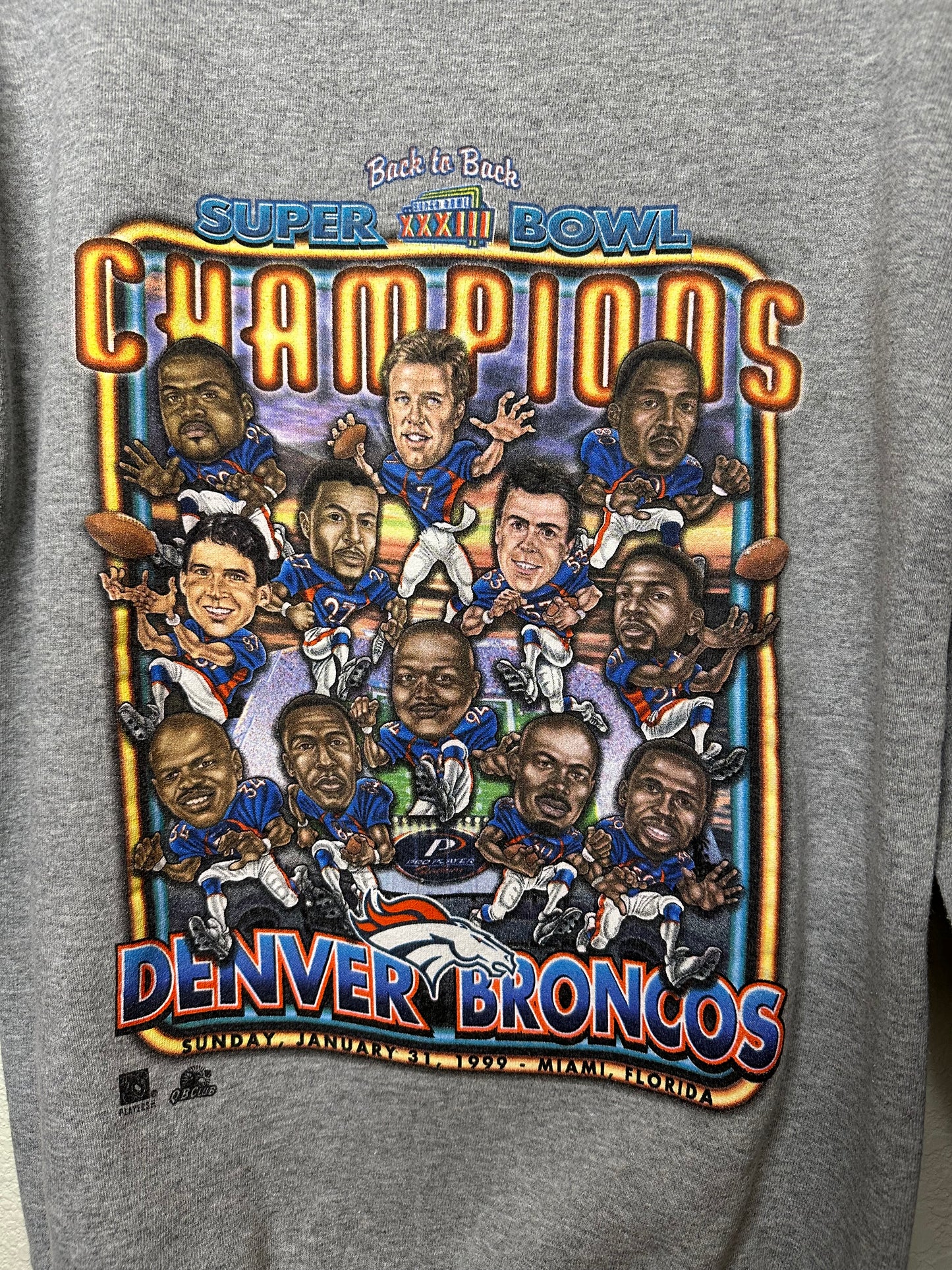 90’s Big Heads Denver Broncos Back 2 Back Champs Sweatshirt USA (Unisex S/M)