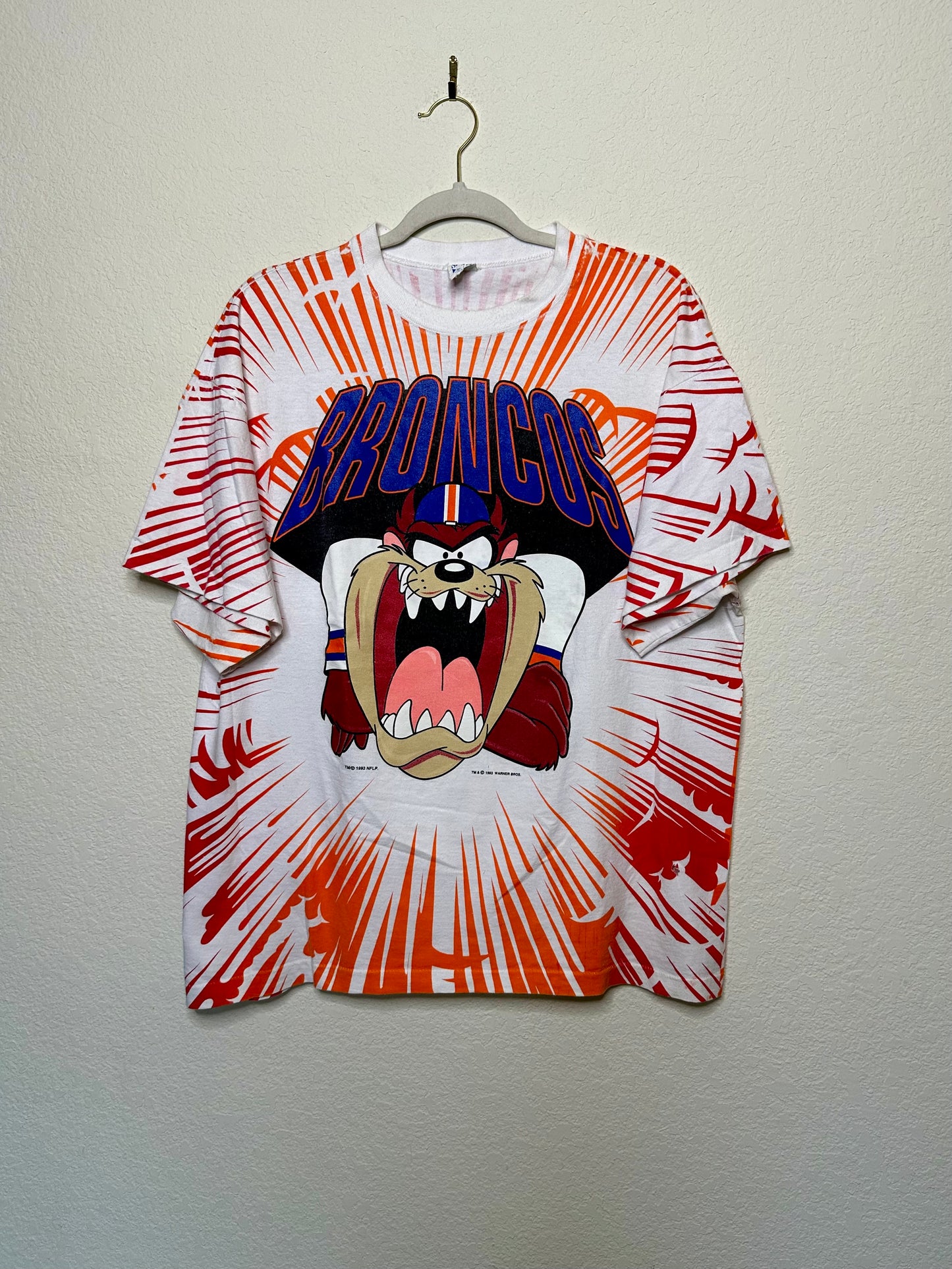 RARE 90’s Denver Broncos Tasmanian Devil All Over Print Tee USA (Unisex XL)