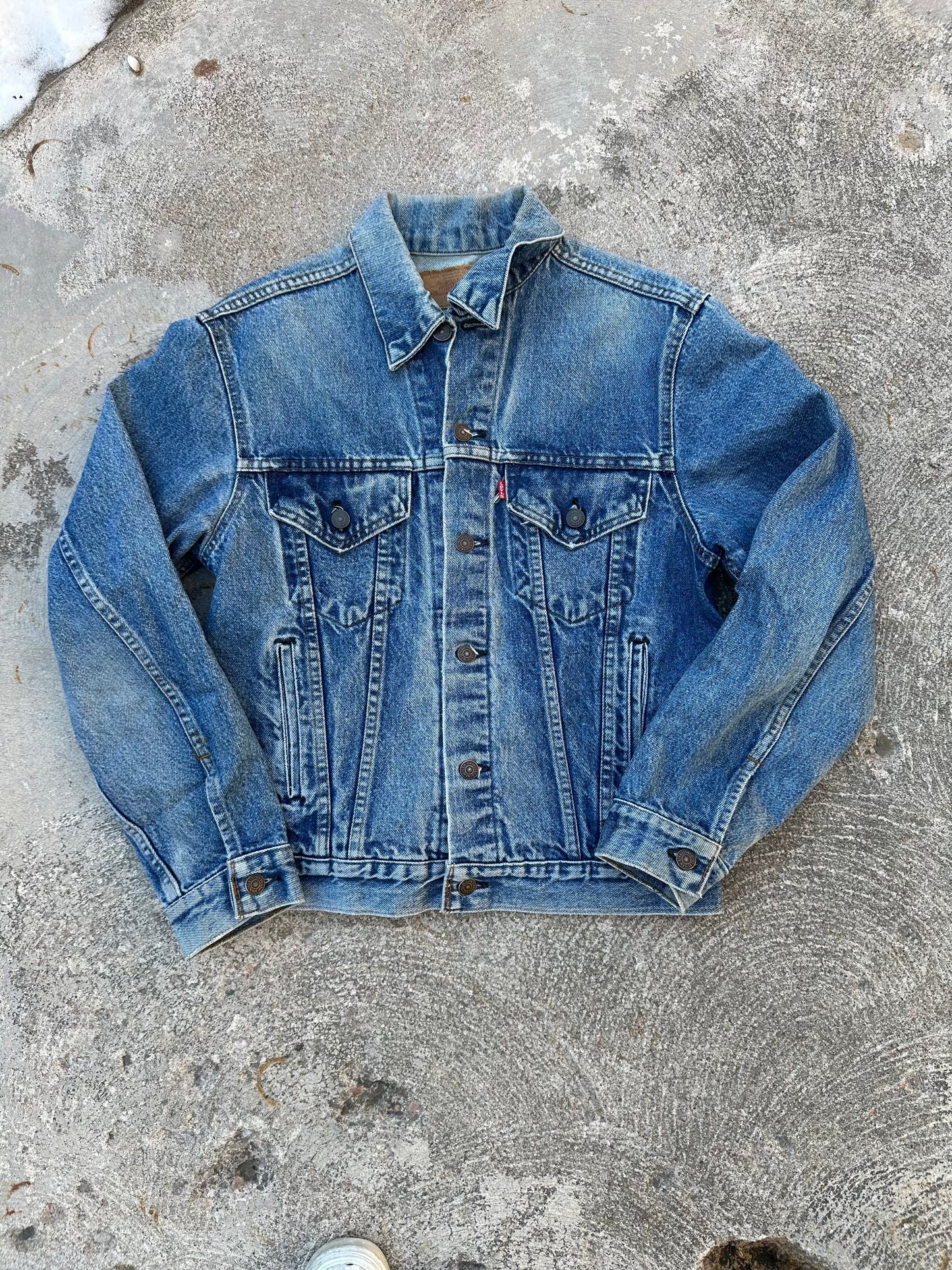 80’s Levi’s Denim Trucker Jacket w/ Good Fades (Unisex 40/S)