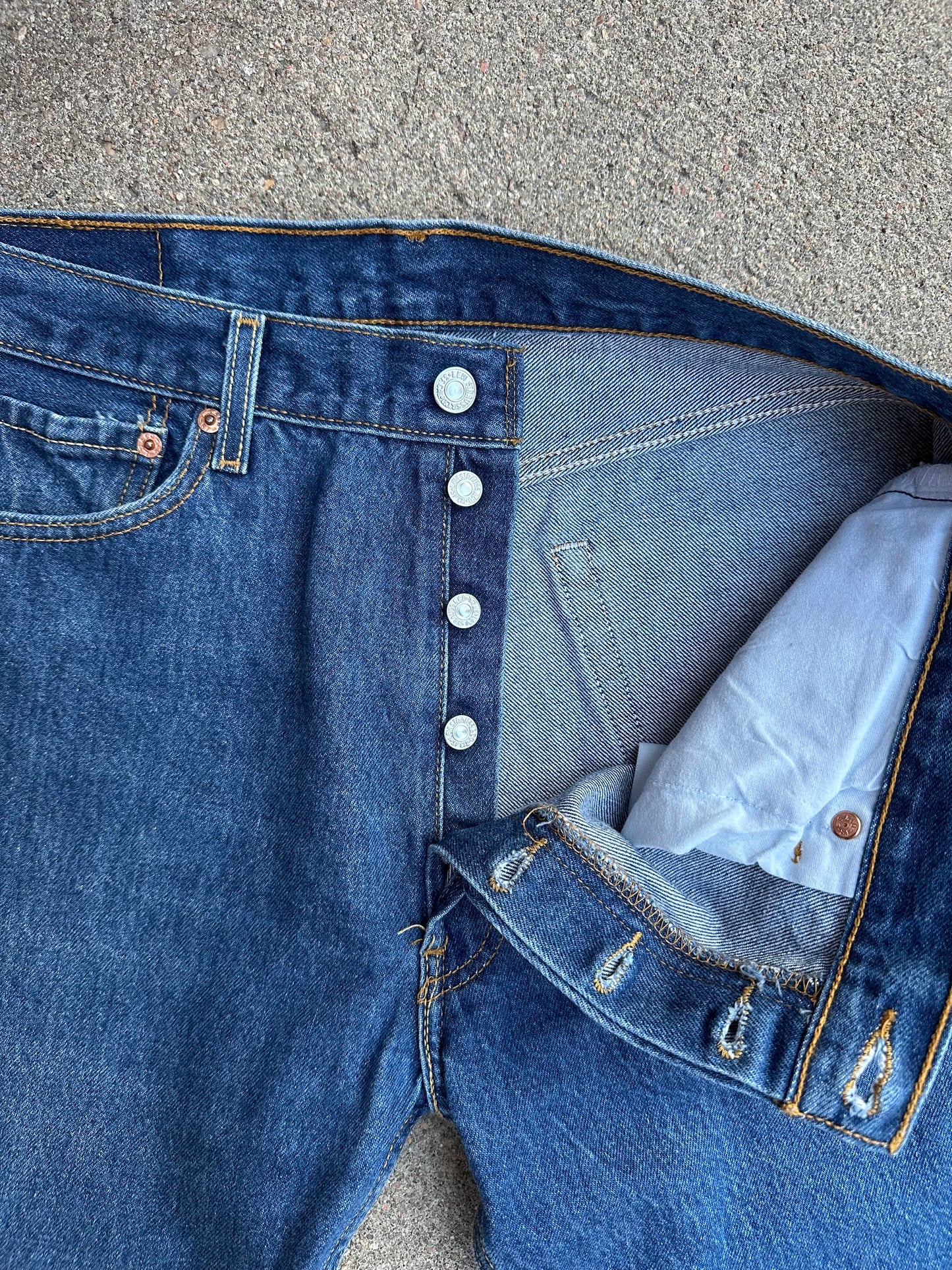 Y2K Levi’s 501xx STF Raw Dark Wash Denim Jeans (Men’s 34x30 / Women’s 32)