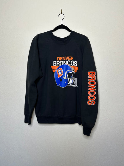 Rare 80’s Raglan Denver Broncos Graphic Sweatshirt (Unisex L)