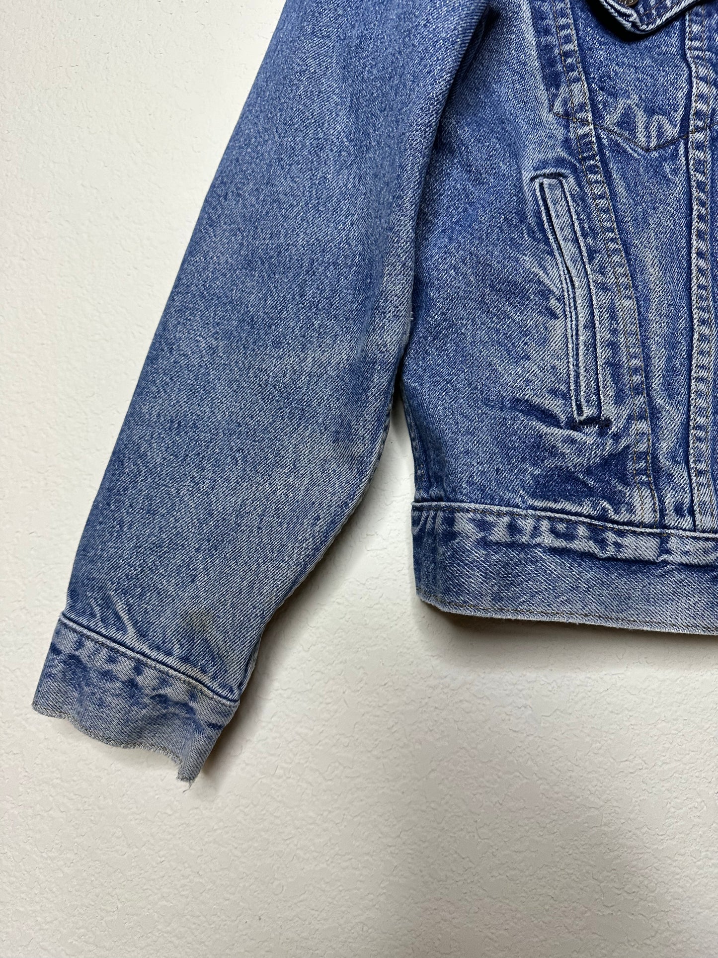 80’s Levi’s Denim Trucker Jacket w/ Good Fades (Unisex 40/M)