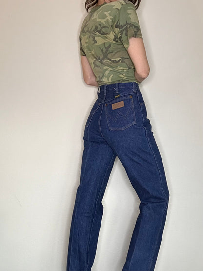 90’s Wrangler Indigo Cowboy Cut USA Jeans (26x30 / Modern 4/6)