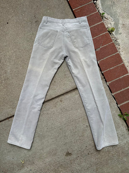 80’s Levi’s 519 “Californian” Corduroy White Tab Pants (Men’s 32/ Women’s 30)