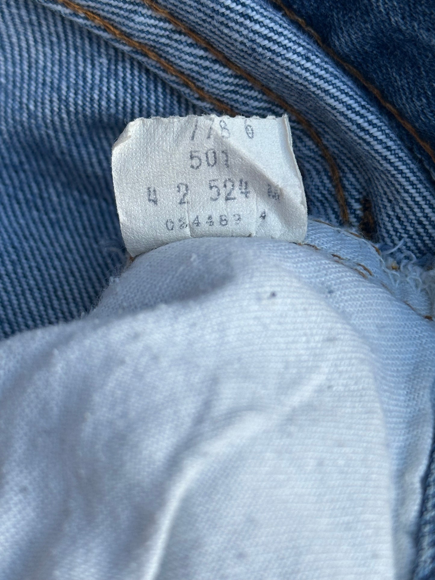 80’s Redline Selvedge Levi’s 501 Jeans (27x32 / Modern 25)