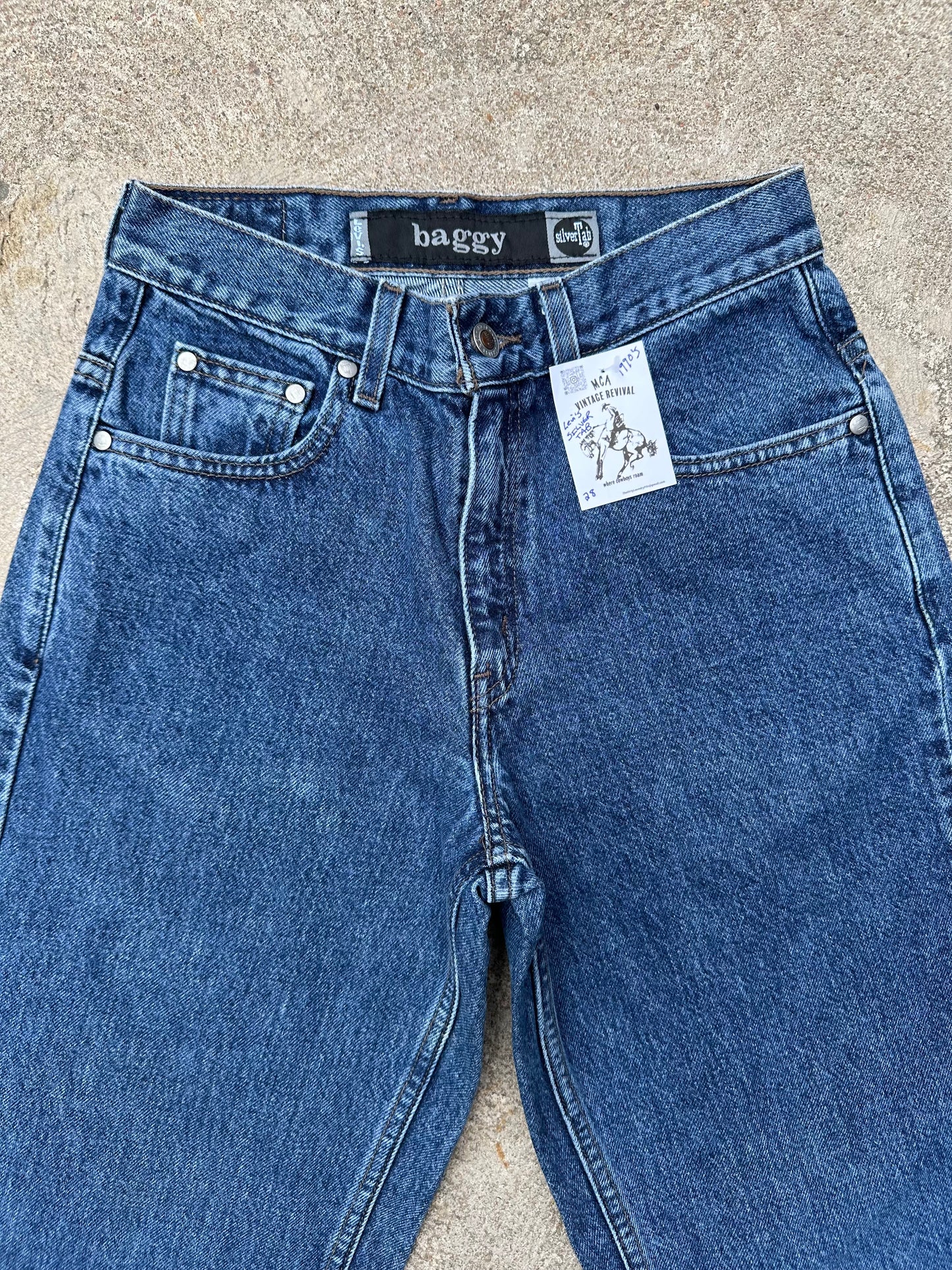 90’s Levi’s Silver Tab 351 Baggy Crop Women Jeans (27x27)