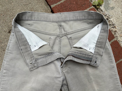 80’s Levi’s 519 “Californian” Corduroy White Tab Pants (Men’s 32/ Women’s 30)