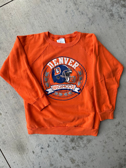 80’s Champion Denver Broncos Raglan Oversize Sweatshirt (Unisex M)