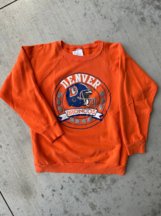 80’s Champion Denver Broncos Raglan Oversize Sweatshirt (Unisex M)