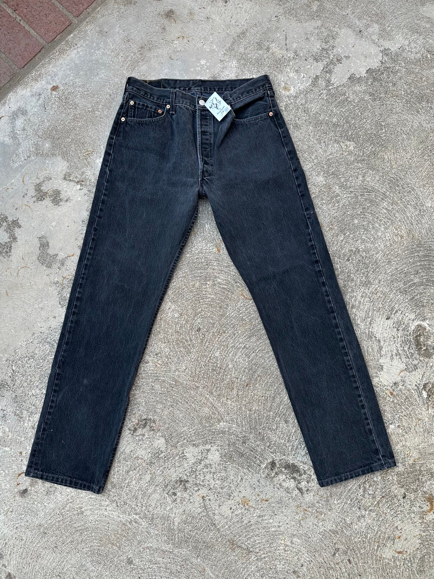 90’s Levi’s 501 Black Denim USA Jeans (Men’s 32x33/Women’s 30)