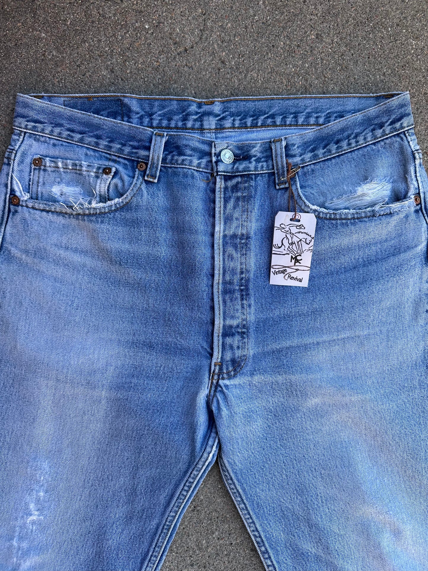 90’s Levi’s 501xx STF Sun Faded Light Denim Jeans USA (35x29/ Women’s 33)