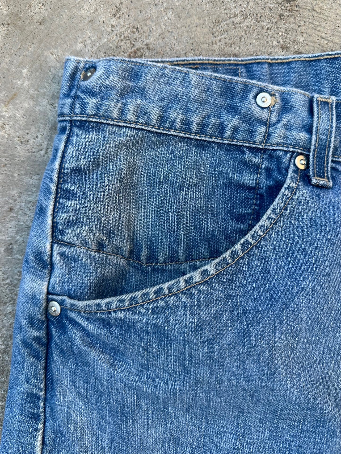 RARE Vintage Levi’s Engineered 3D Twisted Seams Anti-Fit Denim Jeans (Men’s 38x32)