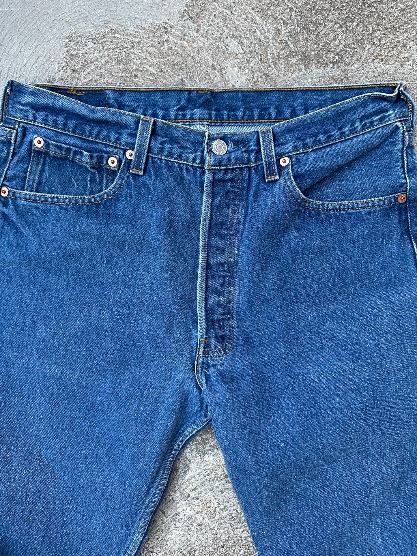 90’s Levi’s 501xx STF Denim Jeans USA (Men’s 32x30 / Women’s 30)