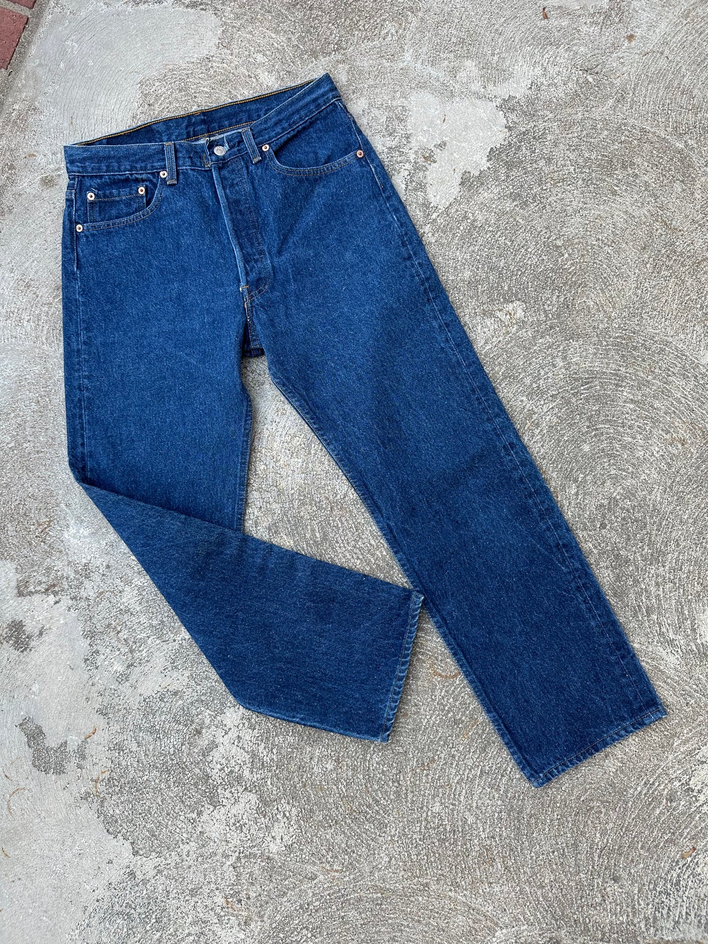 90’s Levi’s 501xx STF Indigo Raw Denim Jeans USA (Men’s 30x29 / Women’s 28)