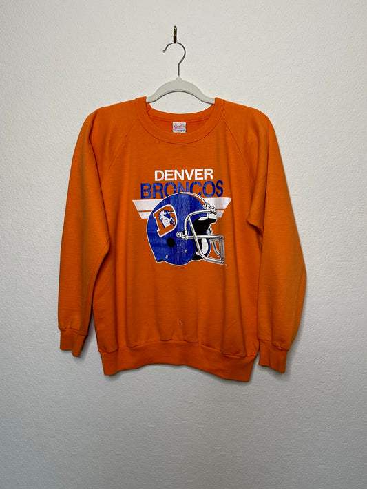 80’s Raglan Denver Broncos Sweatshirt (Unisex M)