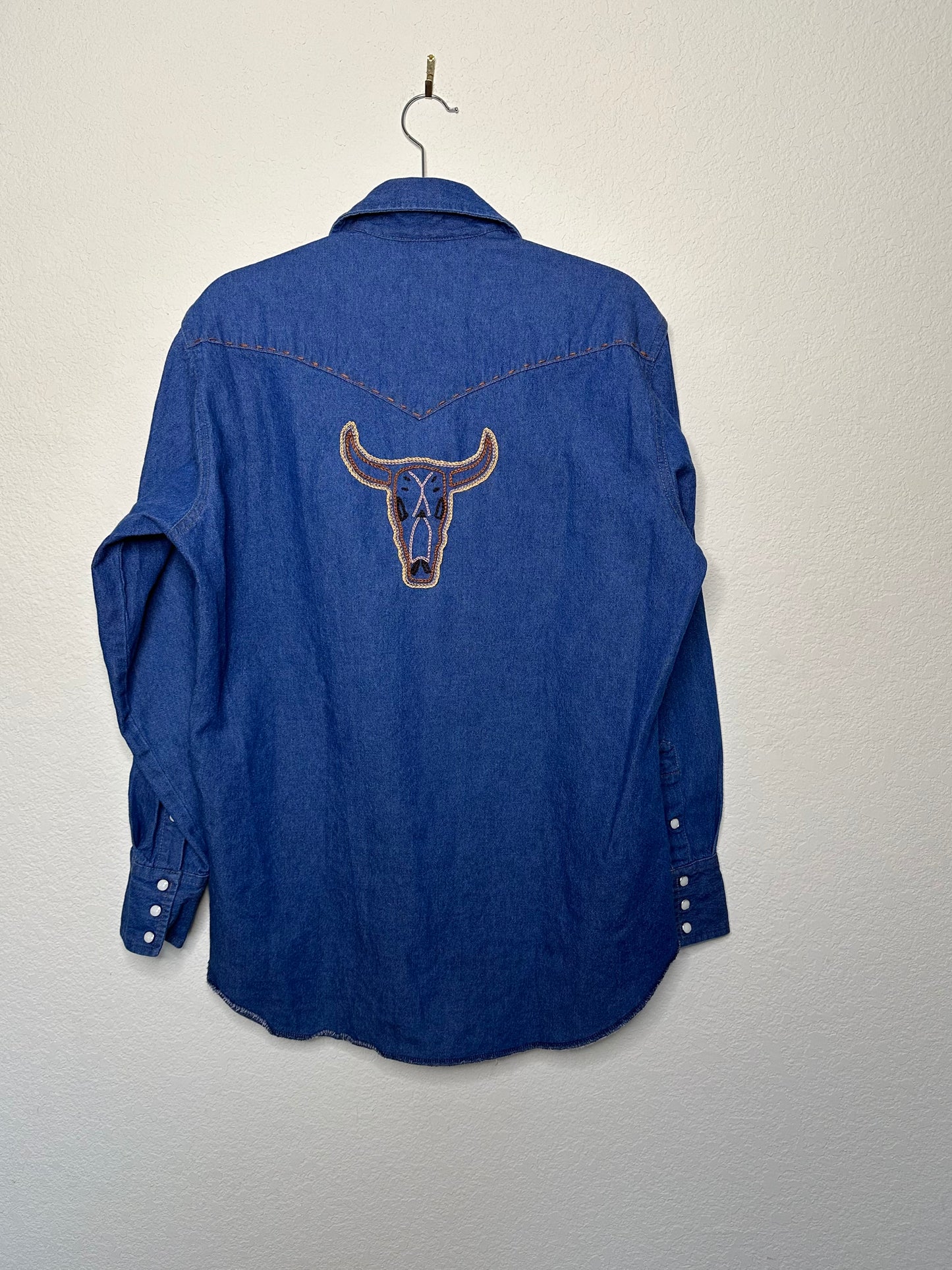 MCA Vintage Revival: Wrangler Denim Western Shirt - Horse Head Embroidered (Unisex L)