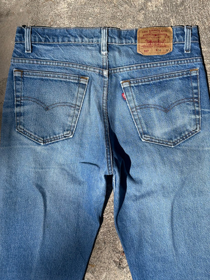 80’s Levi’s 517 Boot Cut Jeans USA (Men’s 33x33 / Women’s 31)