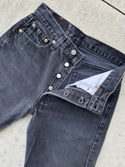 90’s Levi’s 501 Black Denim Jeans USA (26x28 / Women’s 24/25)