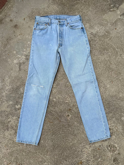 90’s Levi’s 501 Light Wash Denim Jeans (Men’s 27x31/Women’s 26)