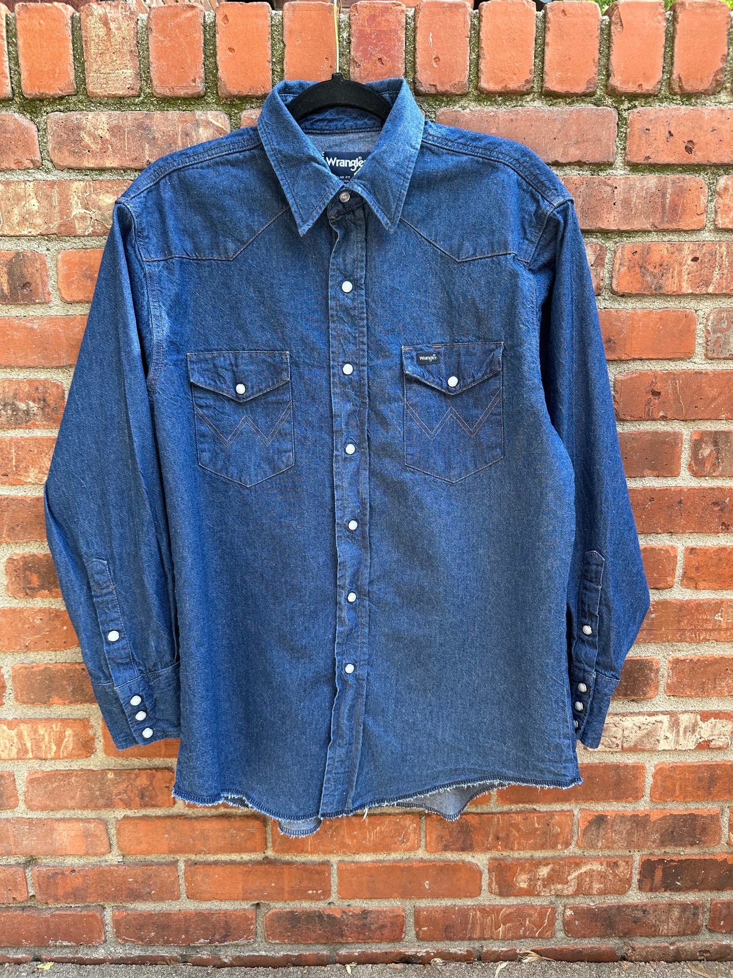 80’s Wrangler Western Denim Pearl Snap Shirt (Men’s L/XL)