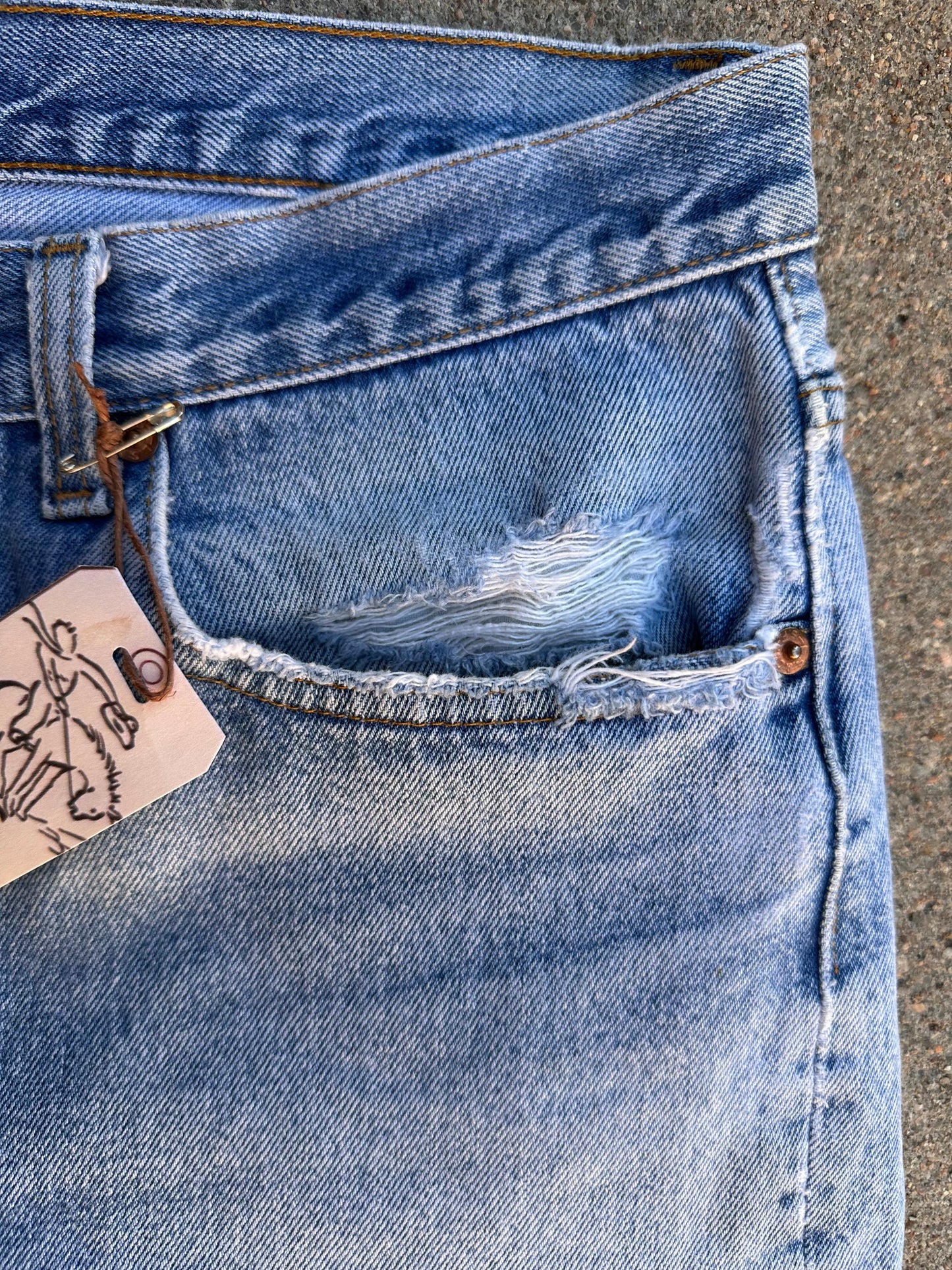 90’s Levi’s 501xx STF Sun Faded Light Denim Jeans USA (35x29/ Women’s 33)