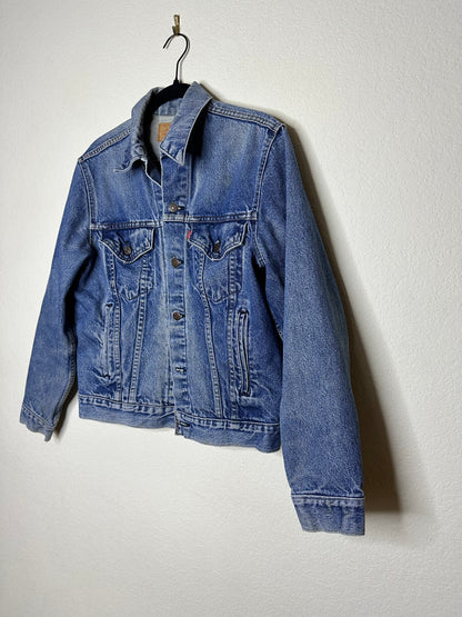 80’s Levi’s Denim Trucker Jacket w/ Good Fades (Unisex 40/M)