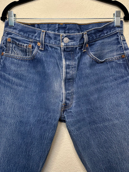 90’s Levi’s 501 Crop Jeans (Men’s 31x28 / Women’s 8)