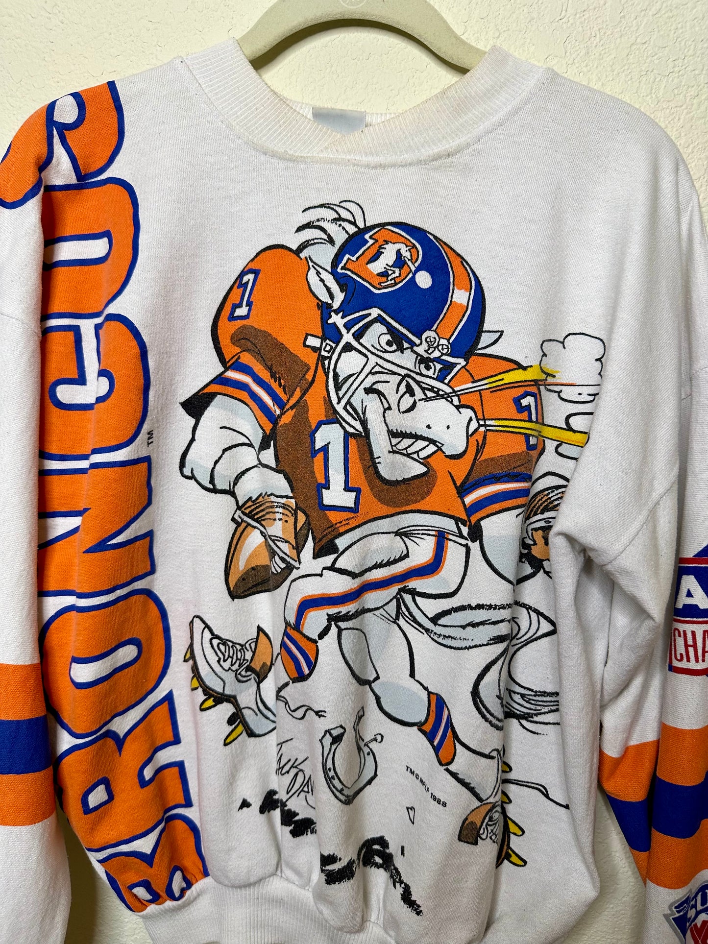 RARE 80’s Jack Davis Denver Broncos Cartoon Art Sweatshirt USA (Unisex S)