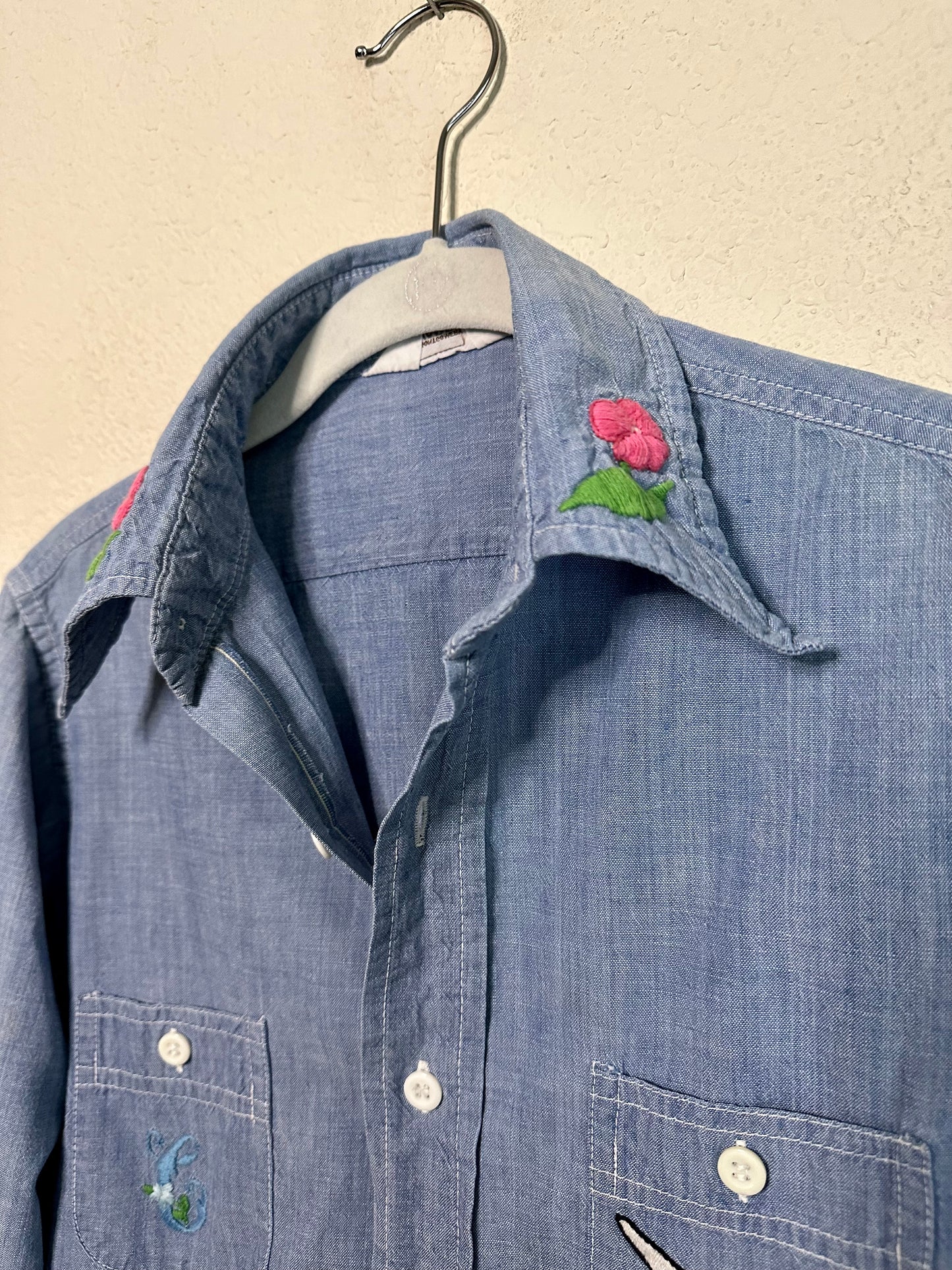 70’s Chambray Hand Embroidered Button-Down Shirt (Women’s S)