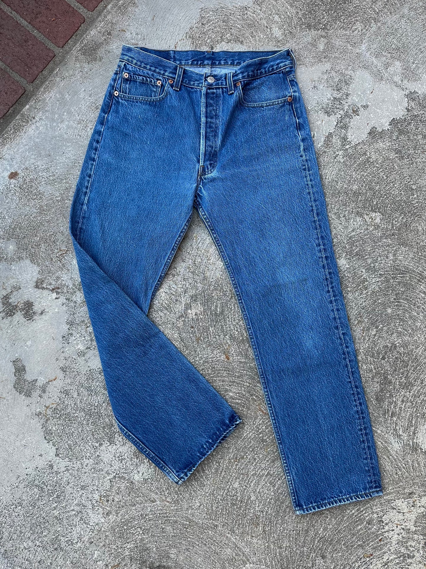 90’s Levi’s 501xx STF Denim Jeans USA (Men’s 31x30 / Women’s 29)