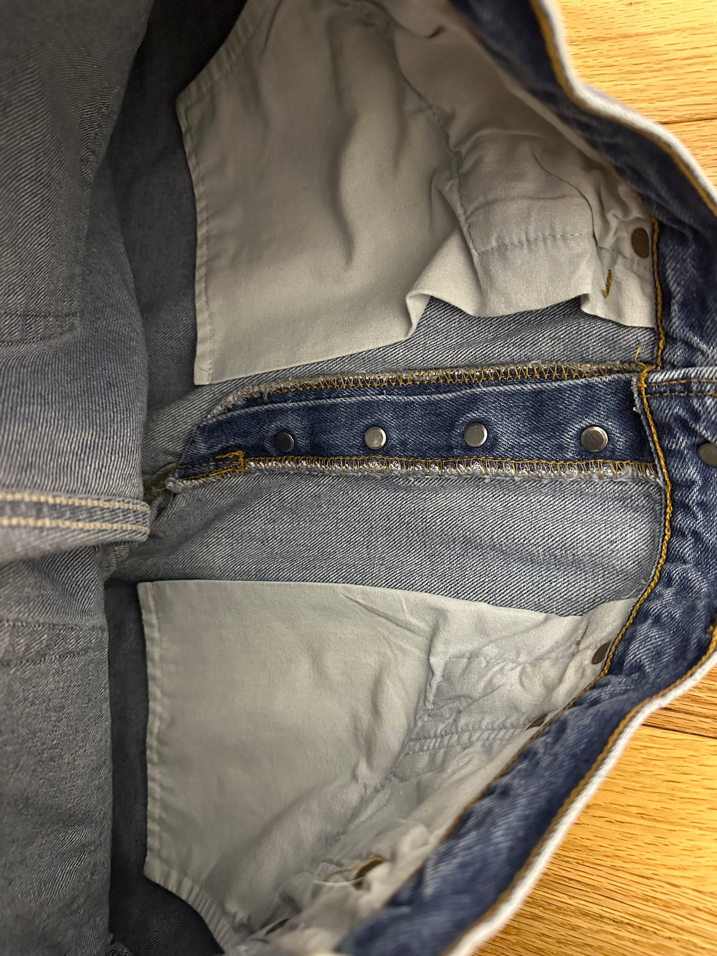 80’s Levi’s 501 USA Jeans (Men’s 31x34/ Women’s 8)