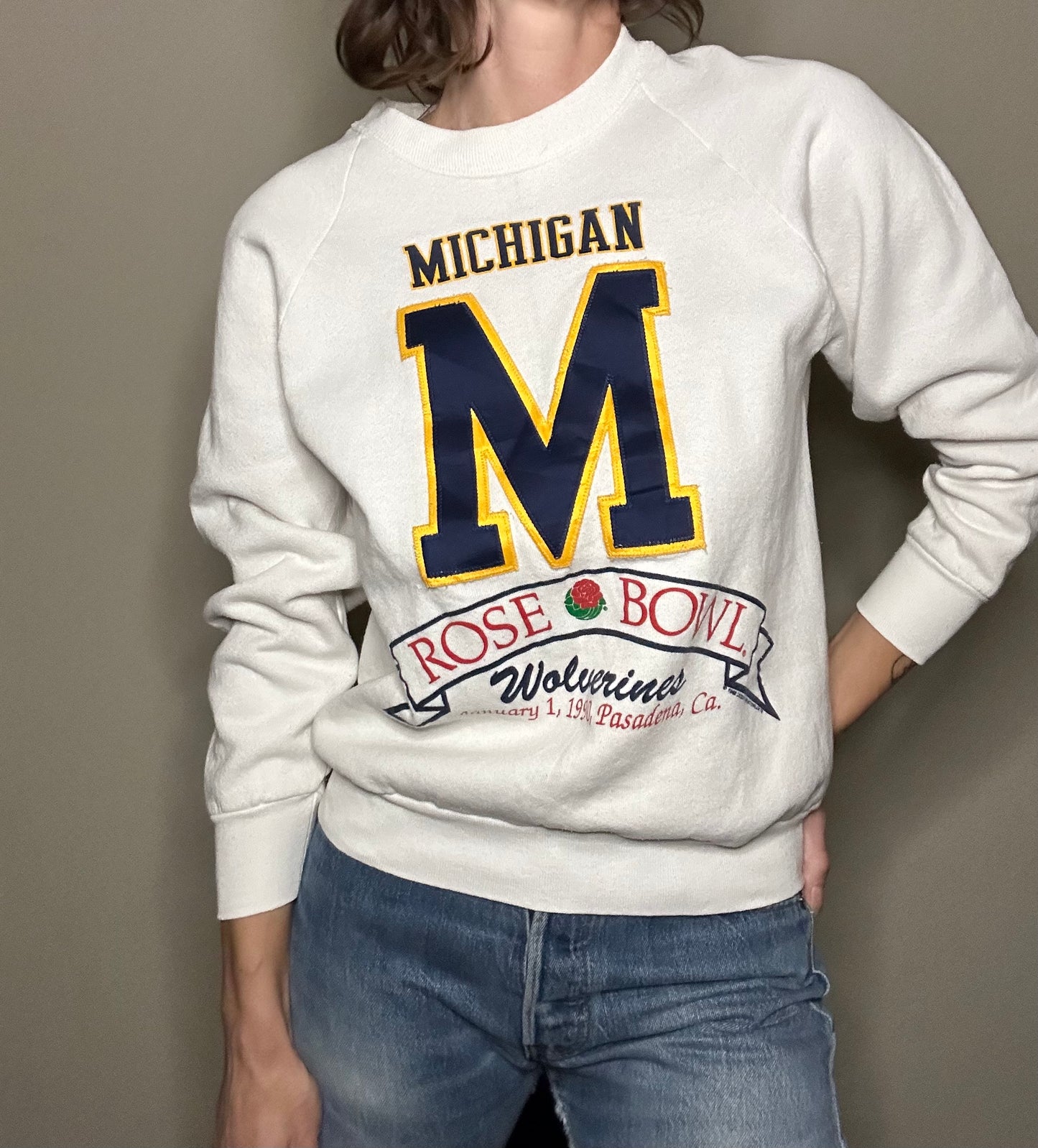 VERY RARE 1990 Michigan Wolverines “M” Patch Rose Bowl Raglan Crop Sweatshirt (Women’s S)