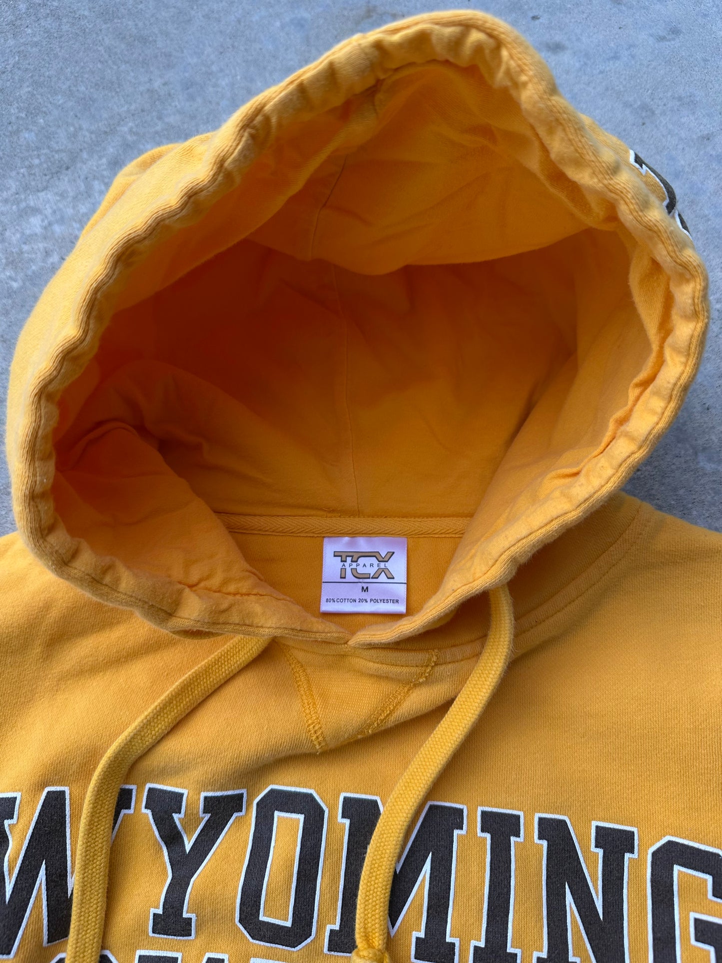 90’s Wyoming Cowboys Hoodie (Unisex M)