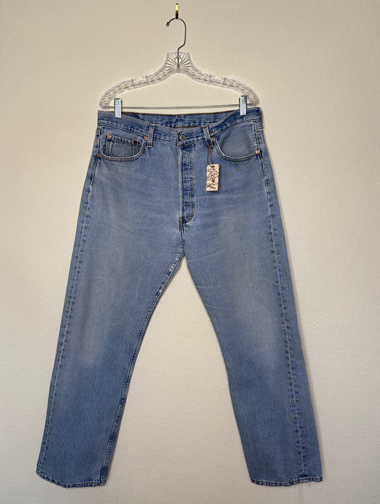 90’s Levi’s 501 Jeans (36x31) USA