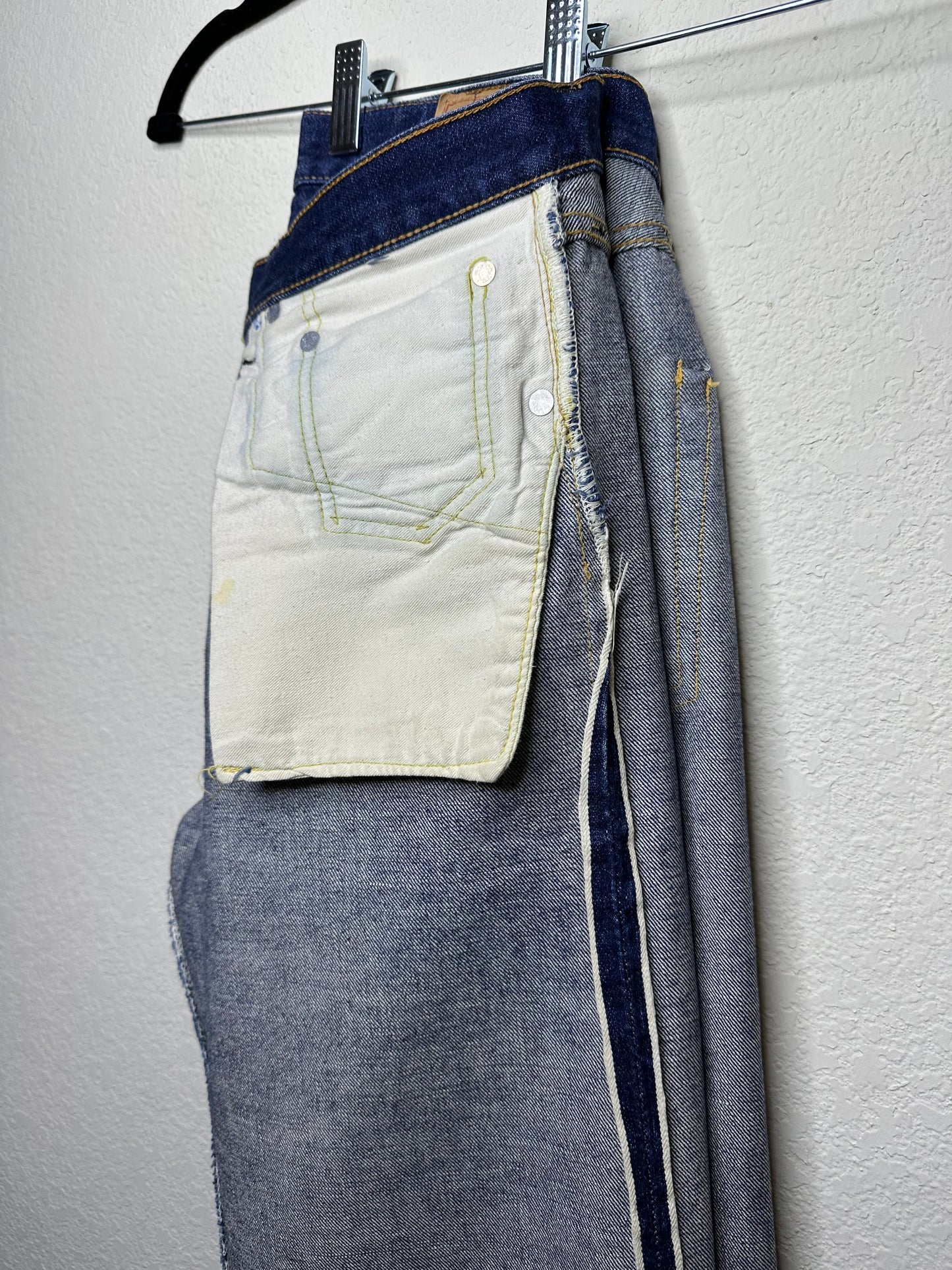 60’s Vintage LEVI’S 501 “BIG E” Selvedge Jeans Button #6 USA - Rare A+ Condition (Men’s 30 / Women’s 28)