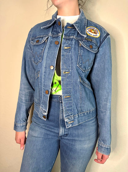 80’s Wrangler No Fault Denim Trucker Jacket w/ Tom Petty Patch (Unisex 38/M)